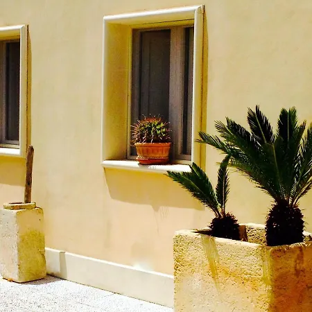 Διαμέρισμα Modern In With Shared Pool *