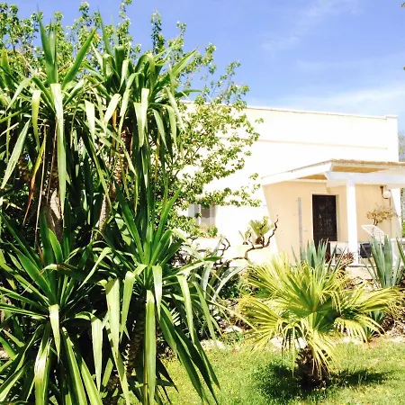 Modern In With Shared Pool Galatone
