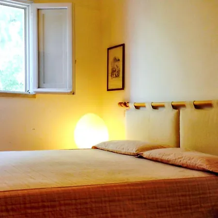 Διαμέρισμα Modern In With Shared Pool Galatone